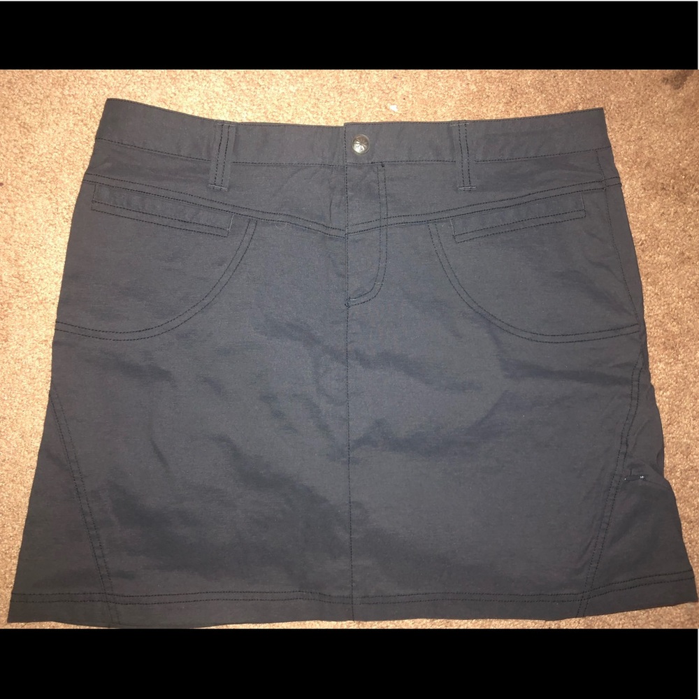 Athleta Women’s Skirt